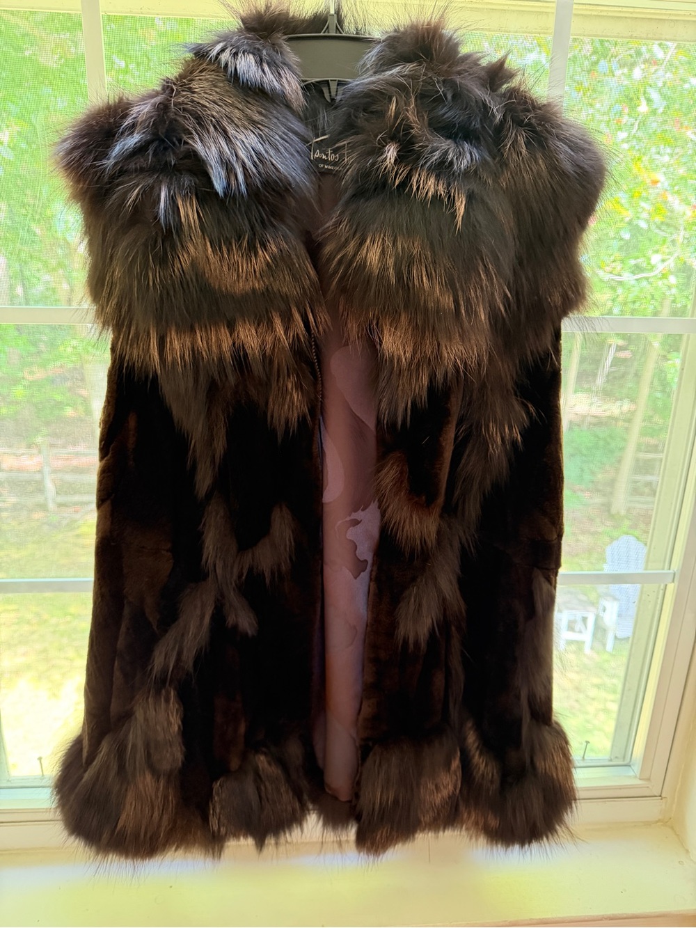 Luxurious Brown Fur Vest with Plush Collar